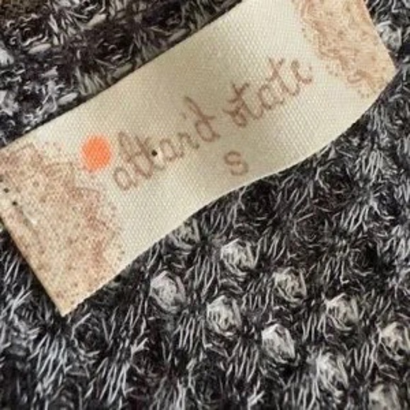 Altar’d State Sweater - Picture 3 of 3